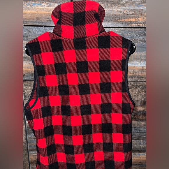 ❤️🖤Chaps Sport Buffalo Plaid fleece vest with long mock neck. Size Large.🖤❤️ - Picture 7 of 10